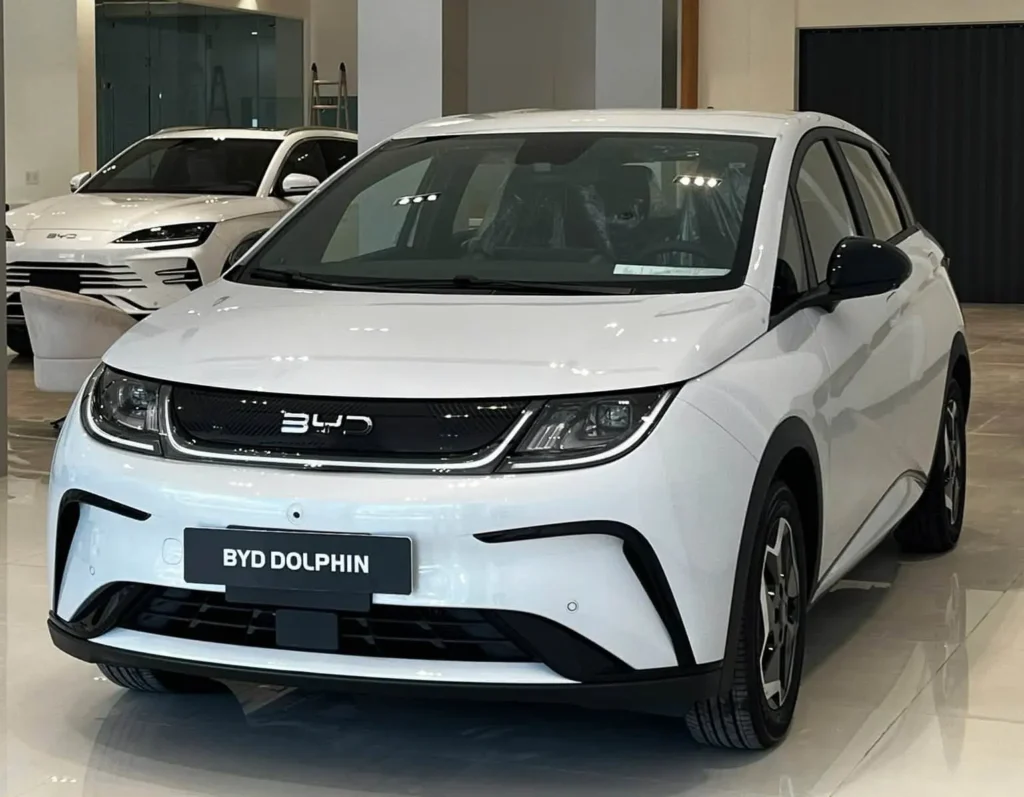trưng bày byd Dolphin tại BYD Nha Trang